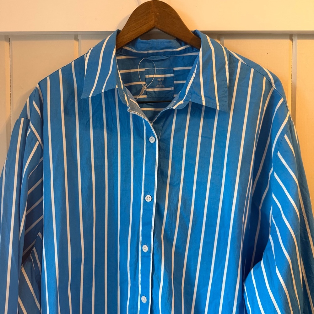NWT Aerie Vibrant Blue and White Striped Women’s Shirt, Size Large - Picture 2 of 8